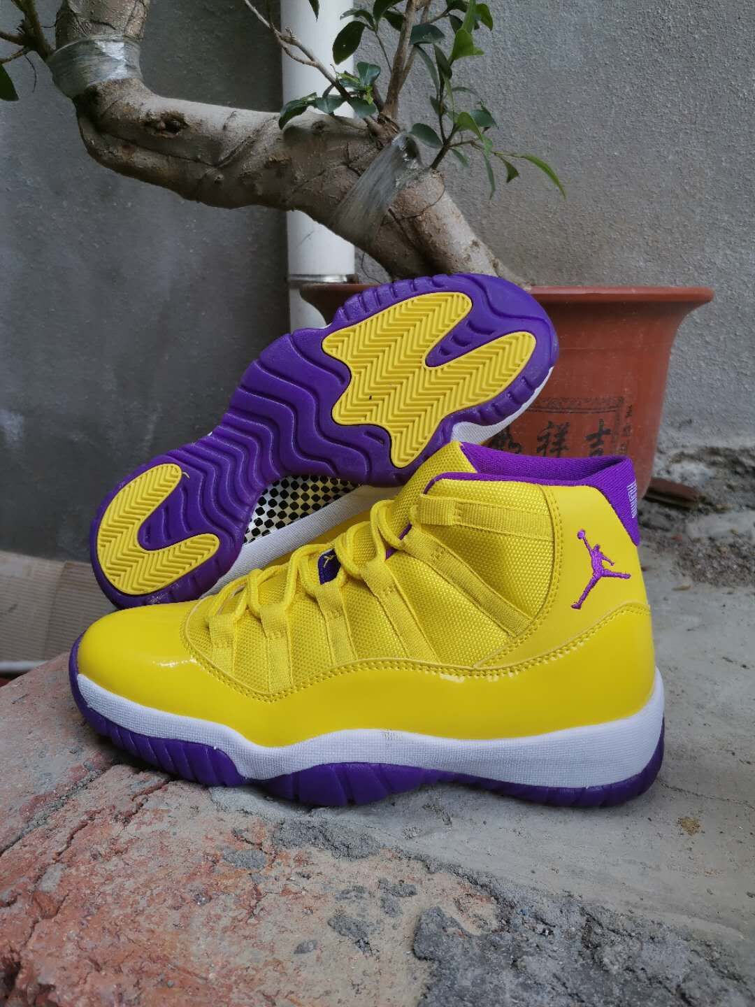 yellow jordans 11