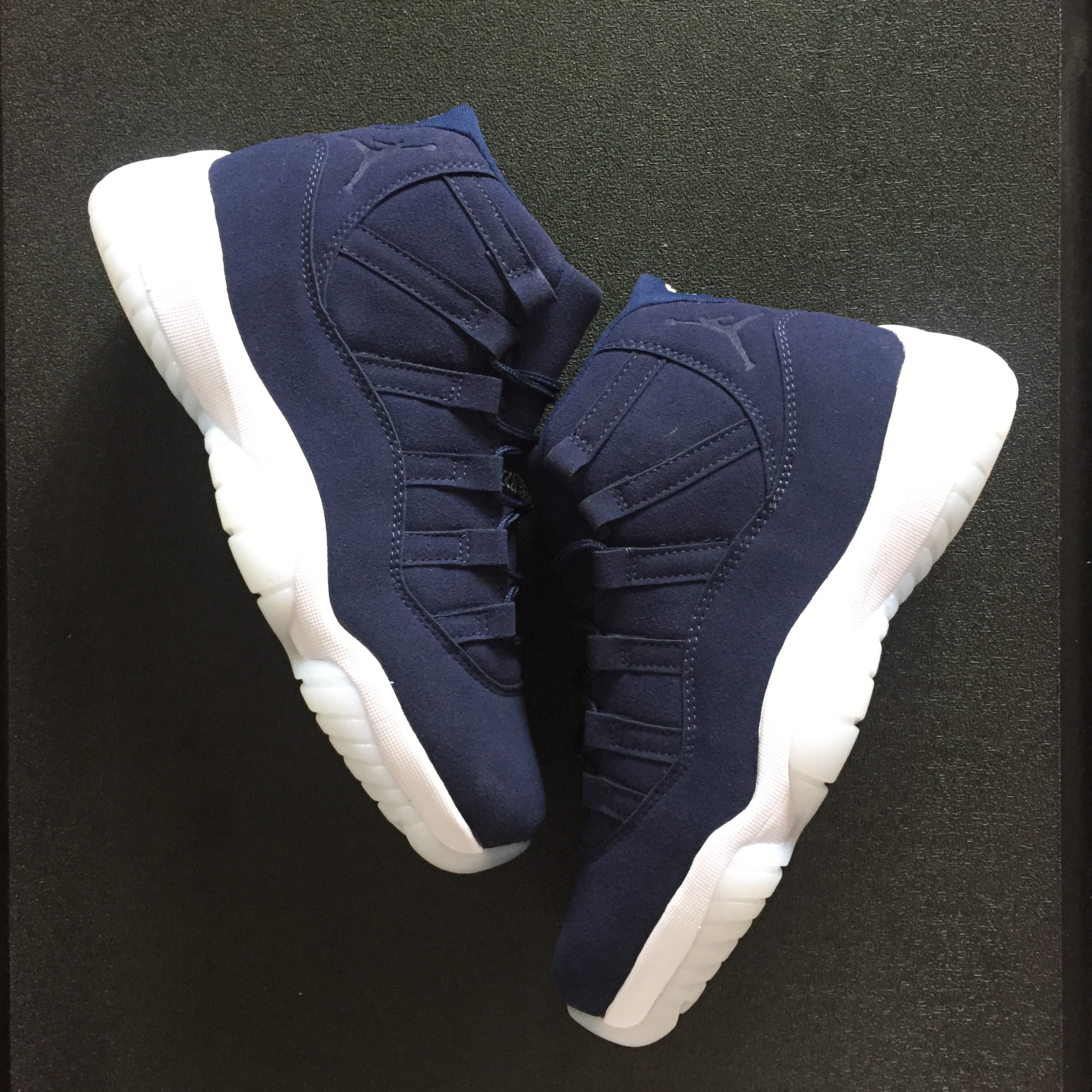 suede blue jordan 11