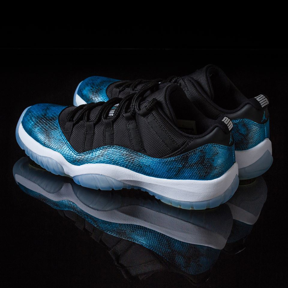Air Jordan 11 Low Black Blue Shoes