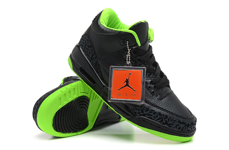 all black jordans with green bottom