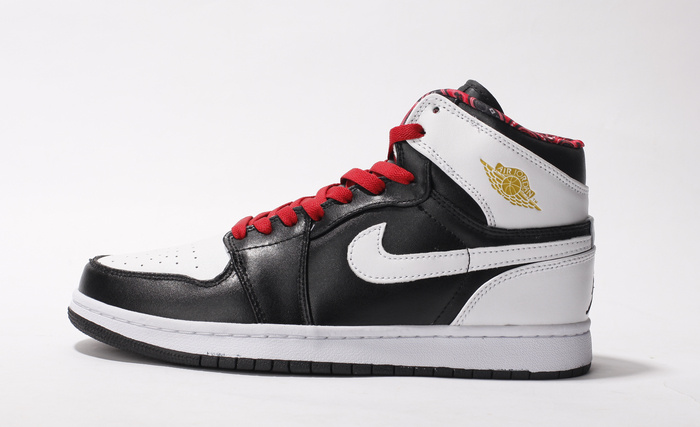 Air Jordan Retro 1 Black White Red